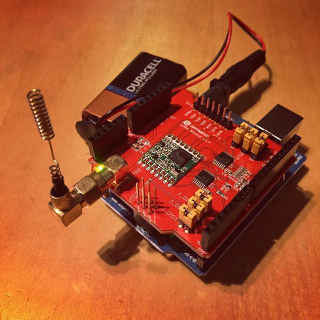 Trying some new Tech. LoRa, Low Power Long Range IoT Shield. #dragino#arduino#electronic#sa6bwx#868mhz#hamradio#lora#rf96