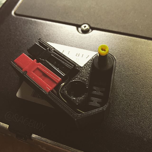 Upgrade for the FT-817. 3D printed Powerpole connector. Thingiverse 2625096 #yaesu #ft817 #qrp #3dprinting #ultimaker #thingiverse #sa6bwx #powerpole #hamradio #hamradiouk #amateuradio #caddesign