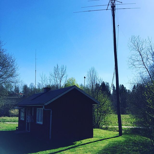 The first grass cut of the year #sk6lk #radioclub #hf #antennas #th6 #fd4 #sa6bwx #hamradio #hamradiouk @sm6eat